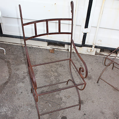 decapage par trempage de chaise metal